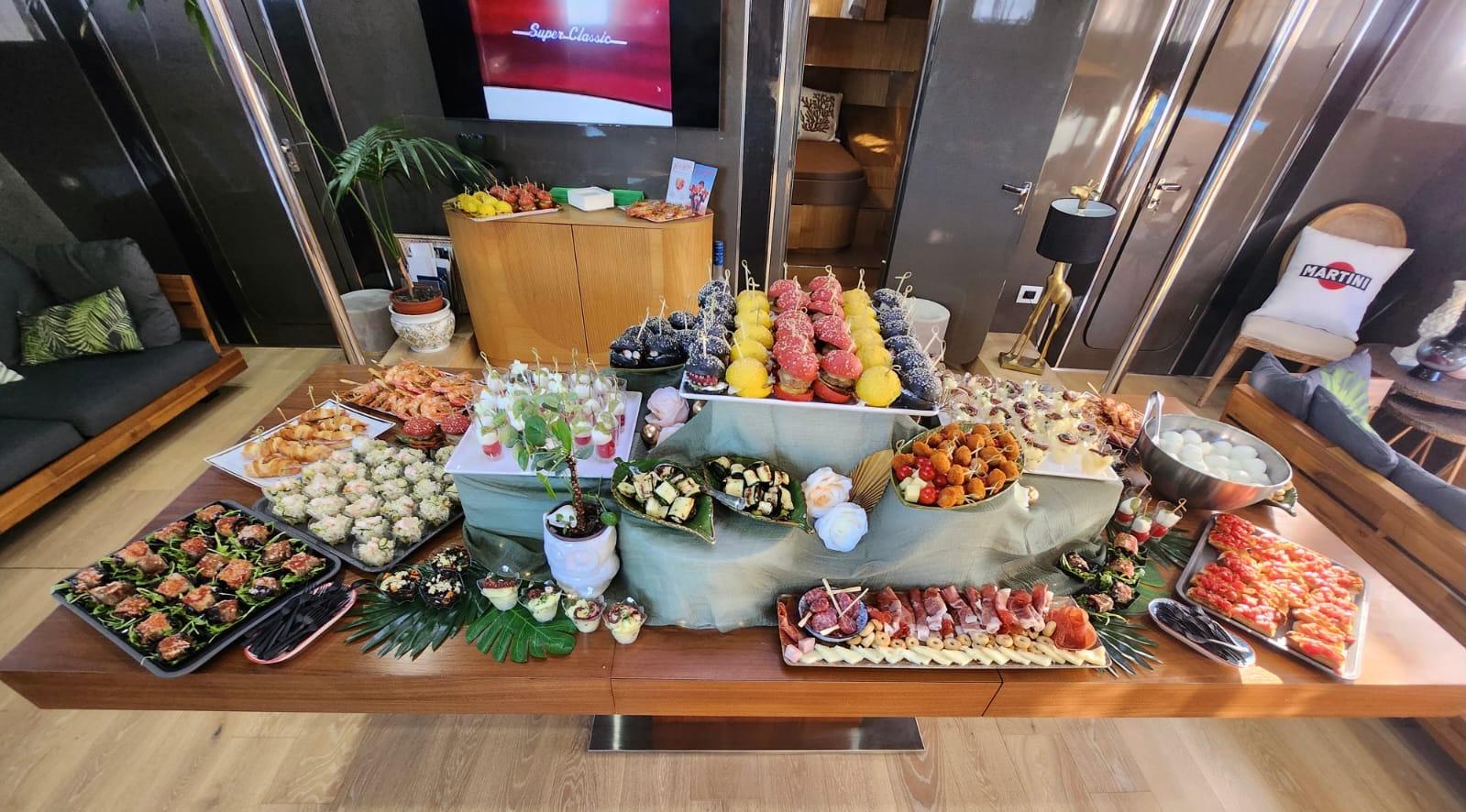 tavolata buffet intero.ZLwDs9Fu